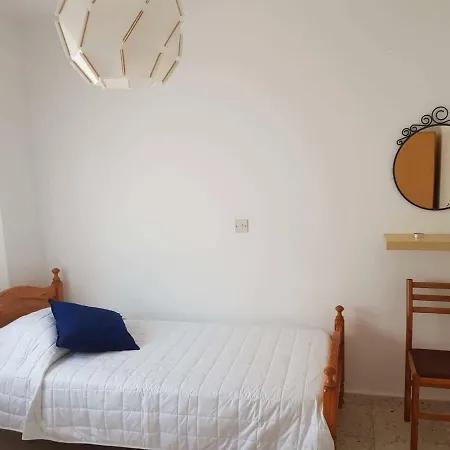 Latsi Riana 15 Apartamento